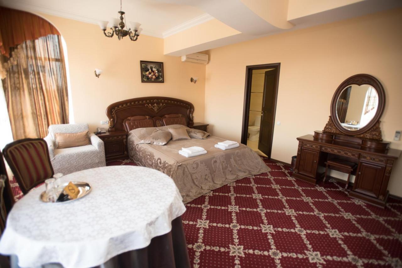 Altin Palace Comrat Luaran gambar