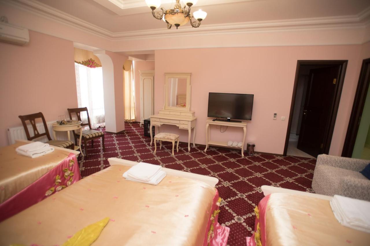 Altin Palace Comrat Luaran gambar