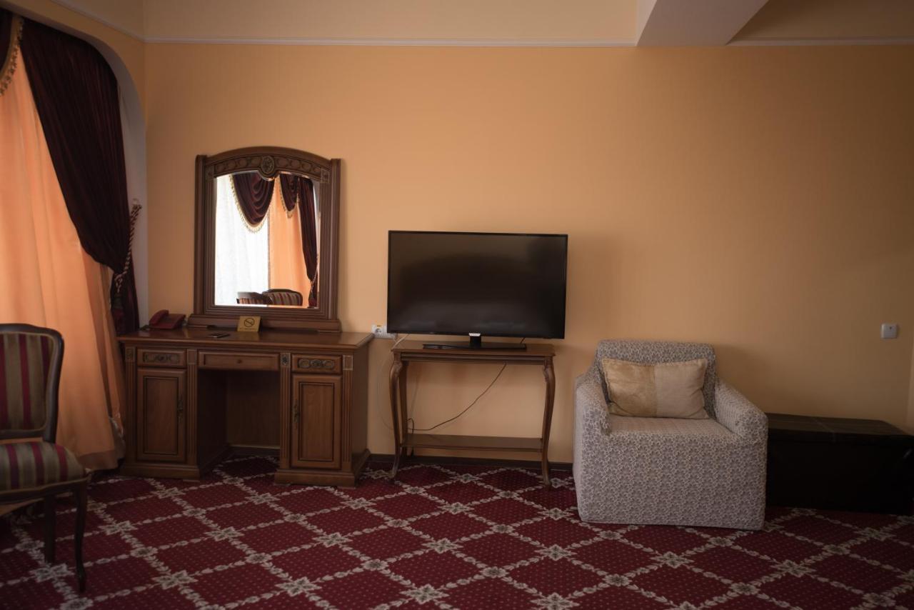 Altin Palace Comrat Luaran gambar
