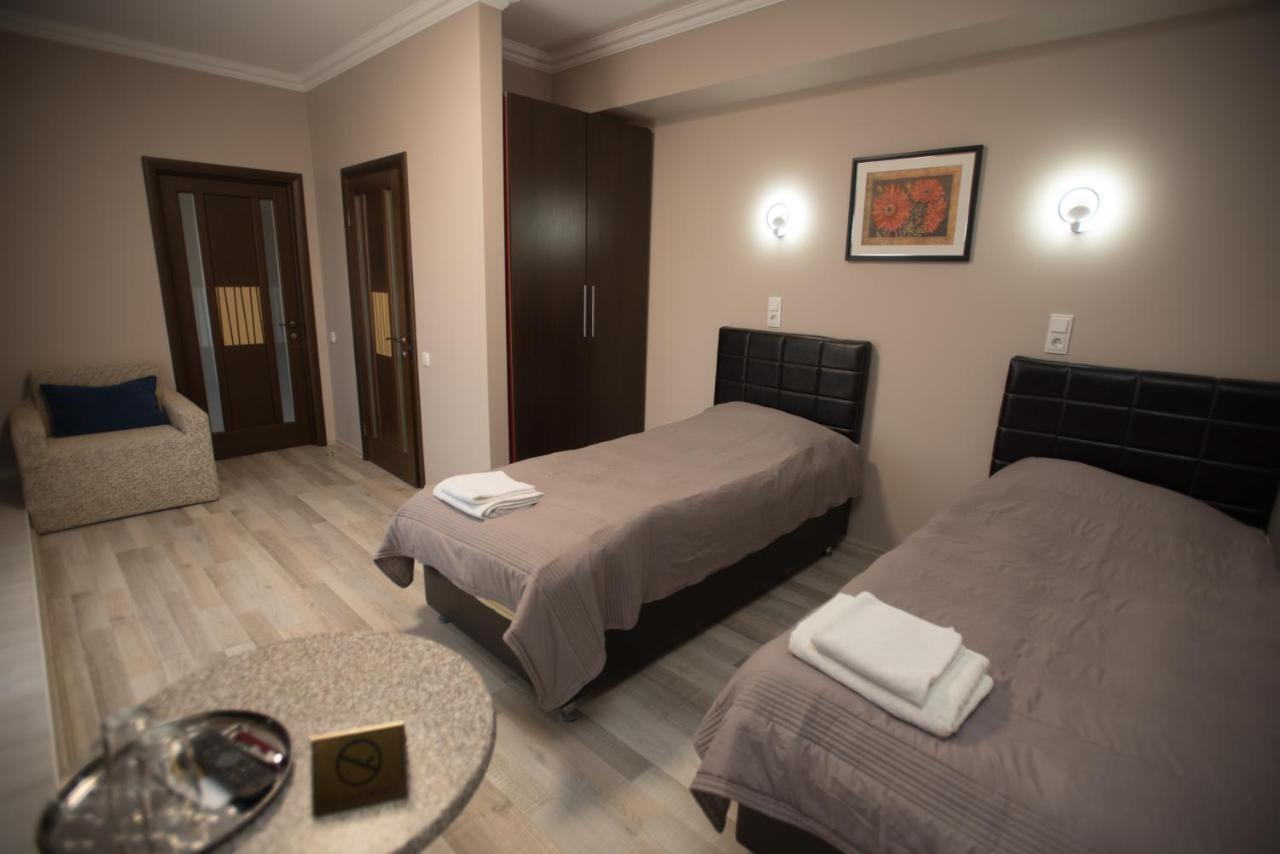 Altin Palace Comrat Luaran gambar