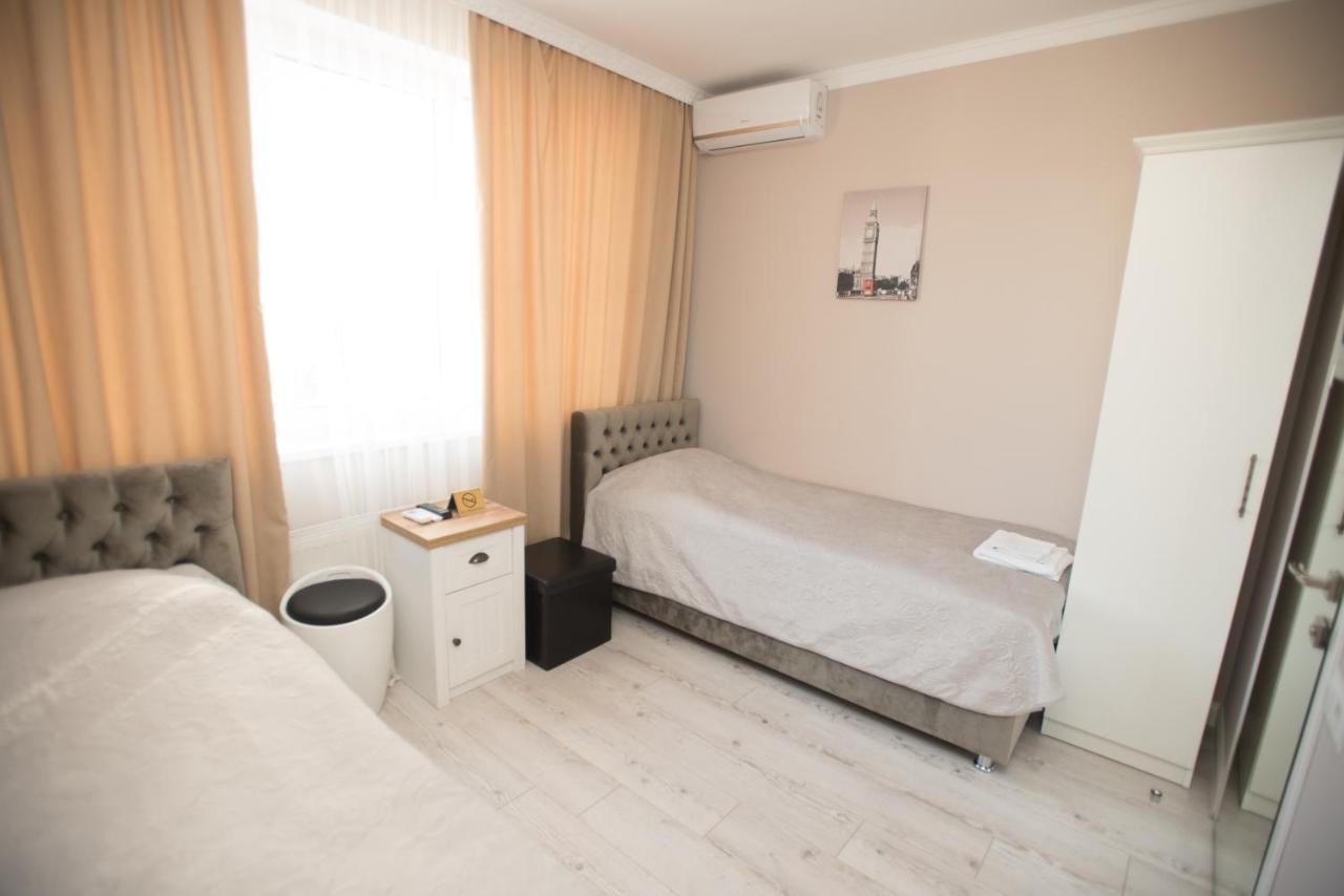 Altin Palace Comrat Luaran gambar
