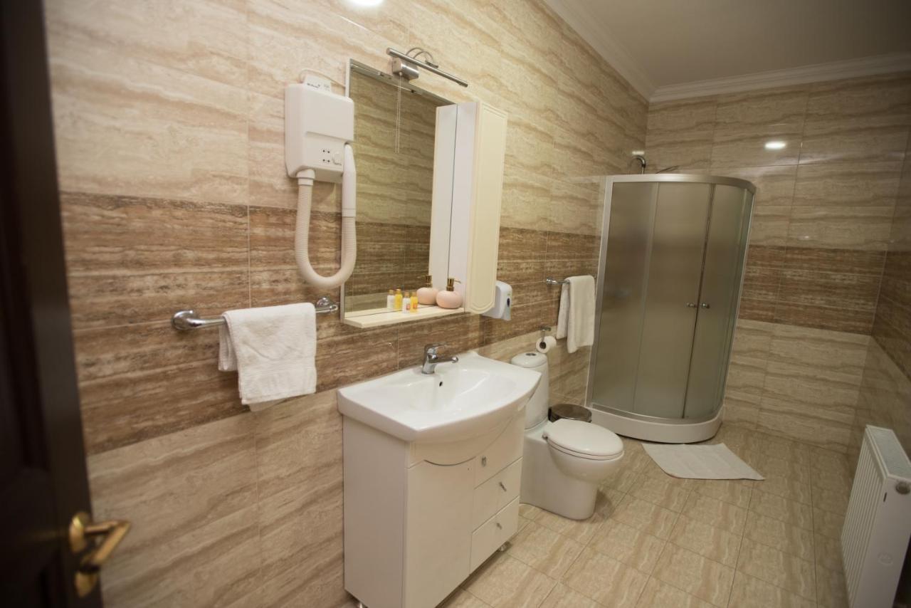 Altin Palace Comrat Luaran gambar