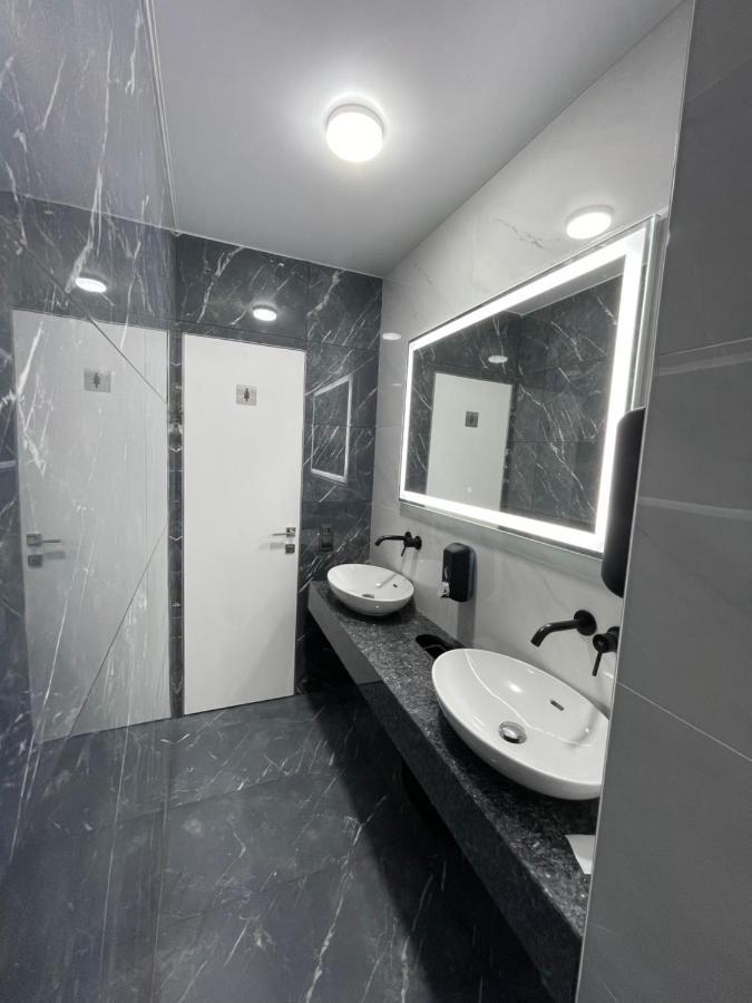 Altin Palace Comrat Luaran gambar